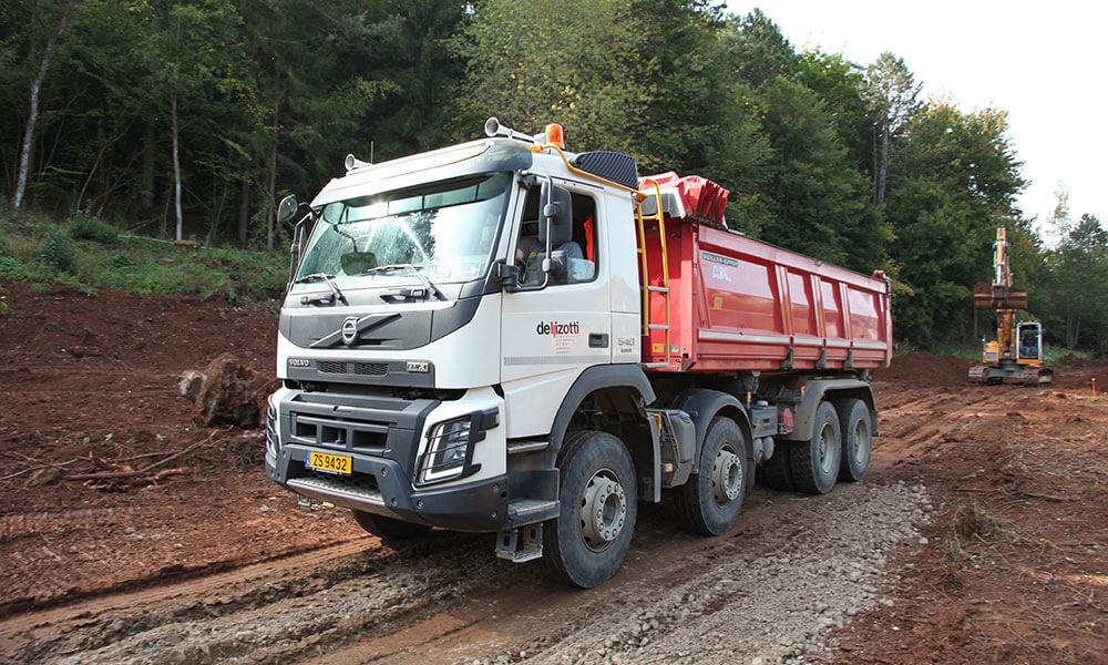 4 nouveaux camions VOLVO FMX 8X4